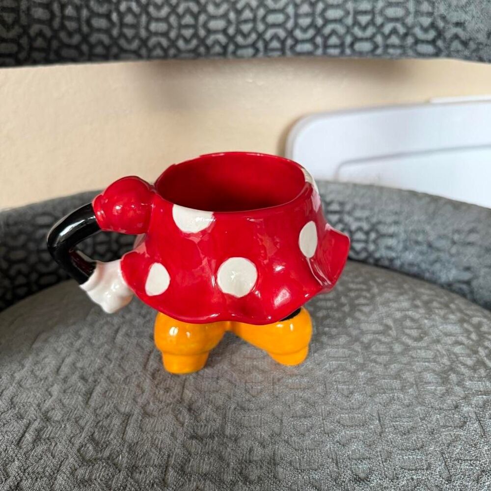 Disney multi Dinnerware